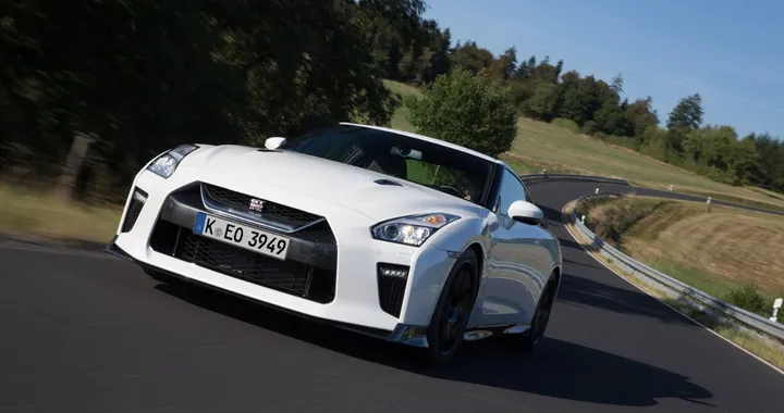 Nissan GT-R Track Edition: nuova serie speciale