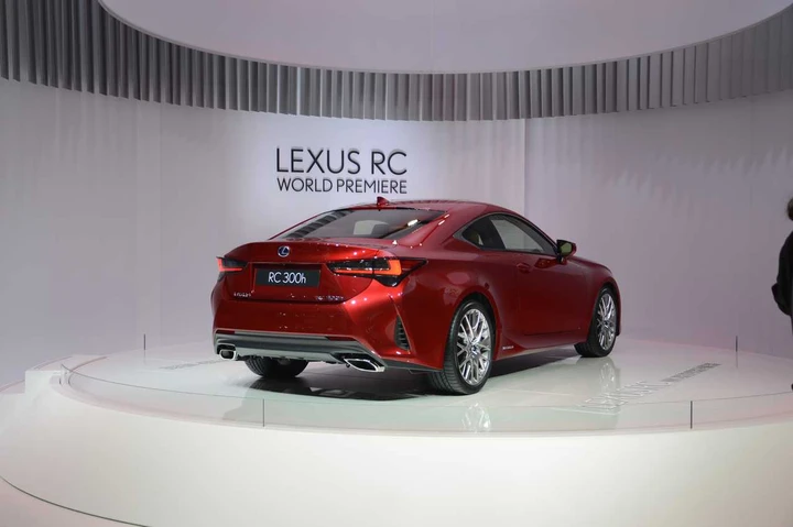 Lexus al Salone di Parigi 2018