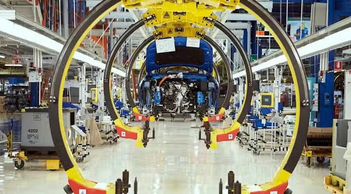 Stellantis Melfi, ottobre a turni alternati: cosa cambia in fabbrica
