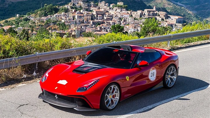 Ferrari F12 TRS: one-off alla Cavalcade 2014