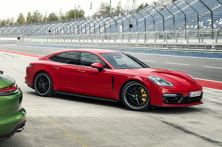 Porsche Panamera Gts 2019: immagini ufficiali