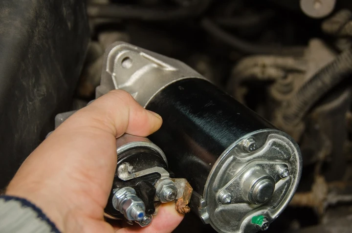 Problemi al motorino di avviamento dell'auto: cause, costi e soluzioni