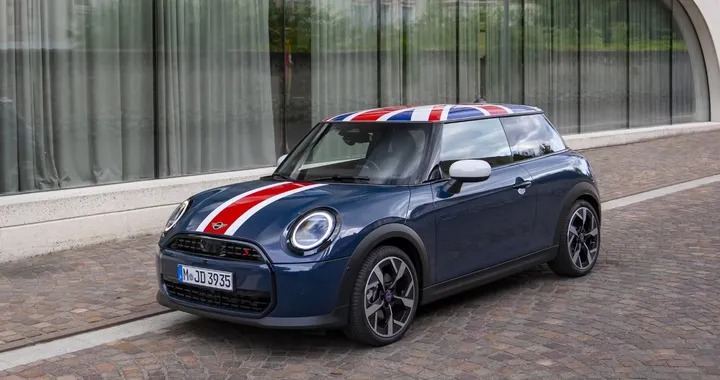 Mini Oxford Edition celebra 25 anni con una speciale livrea Union Jack