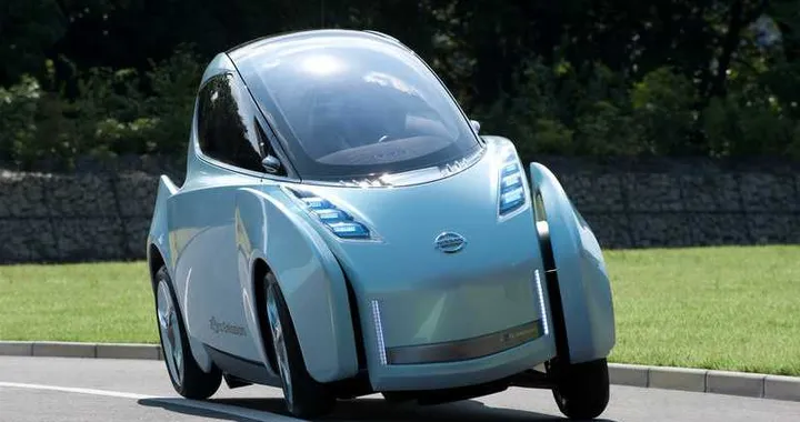 Nissan Land Glider, la concept che si inclina in curva