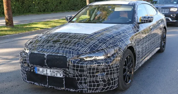 Bmw Serie 4 Gran Coupé, spiata durante i test