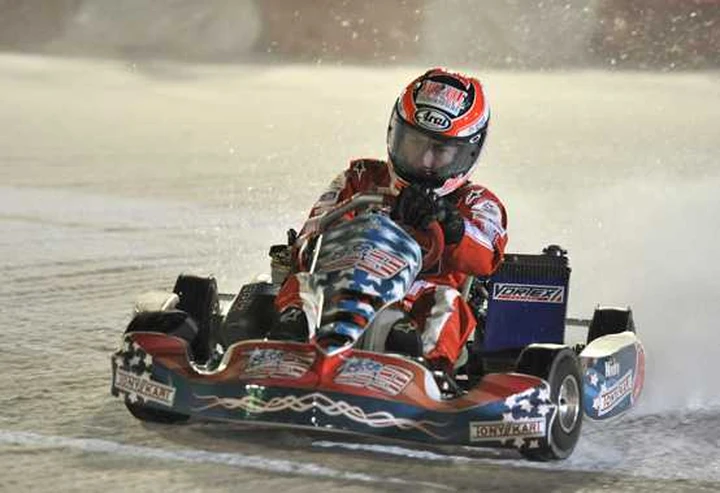 Hayden vince la sfida tra i ghiacci