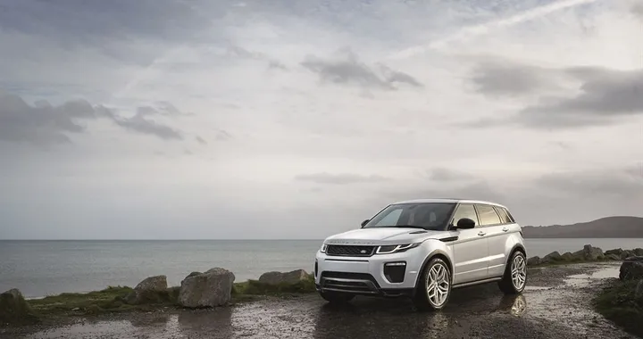 Range Rover Evoque 2015: le immagini ufficiali