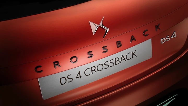 DS4 Crossback Terre Rouge