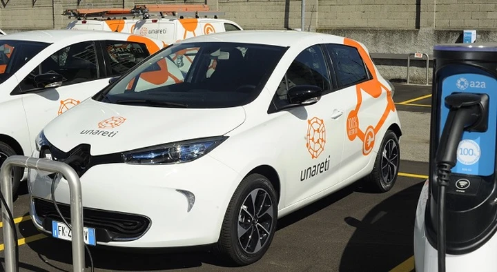 Renault Zoe entra nel parco auto a zero emissioni di A2A