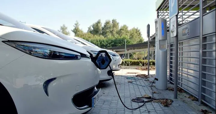 Auto elettriche, la rete italiana reggerà 6 milioni di veicoli?