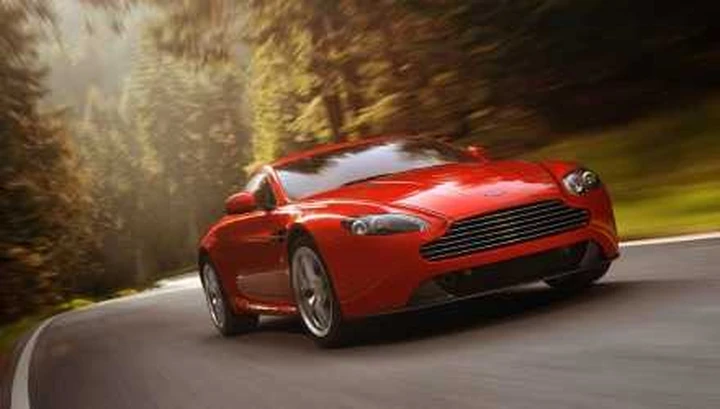 Aston Martin V8 Vantage 2012