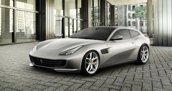 Ferrari GTC4 Lusso T