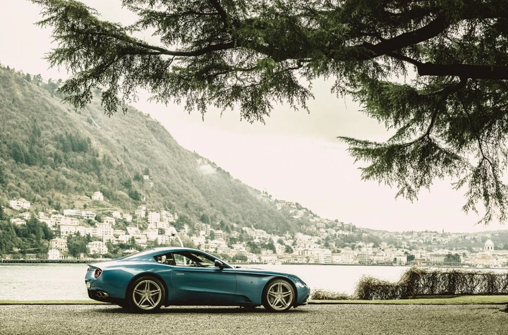 Touring Berlinetta Lusso: nuove immagini ufficiali