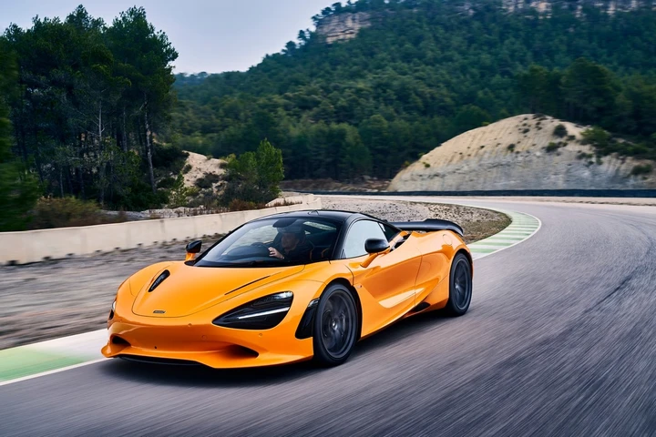 McLaren 750S: le immagini ufficiali