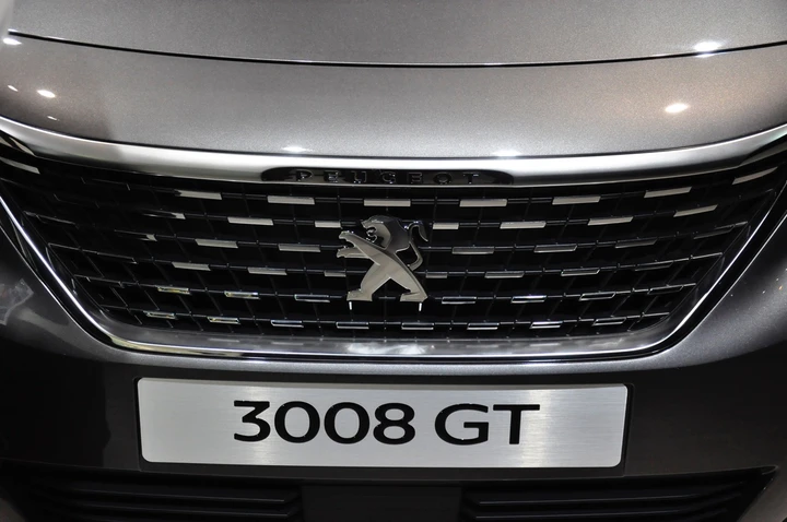 Peugeot 3008 e 3008 Dakar al Salone di Parigi 2016