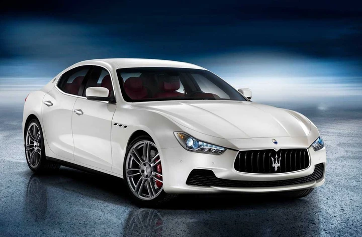 Nuova Maserati Ghibli: prime immagini ufficiali