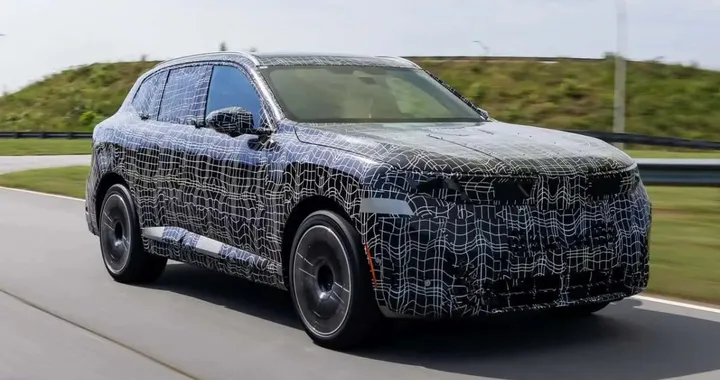 BMW iX5 avrà la batteria più grande d’Europa: fino a 141 kWh