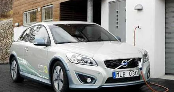 Ricarica elettrica dalla carrozzeria