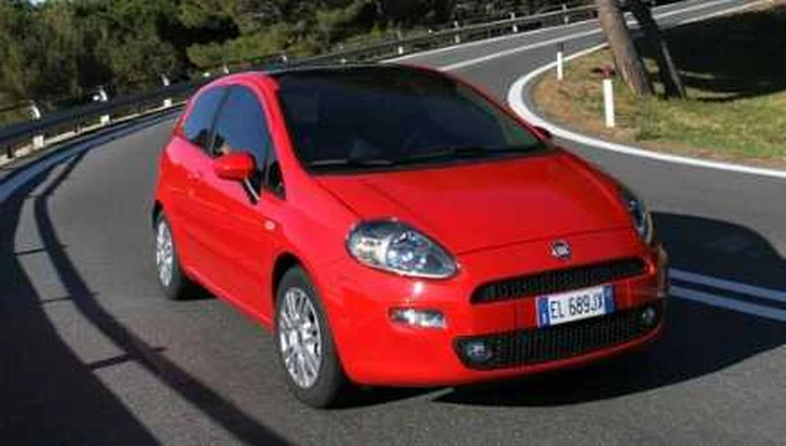 Fiat Punto auto ufficiale dell'Italia a Euro 2012
