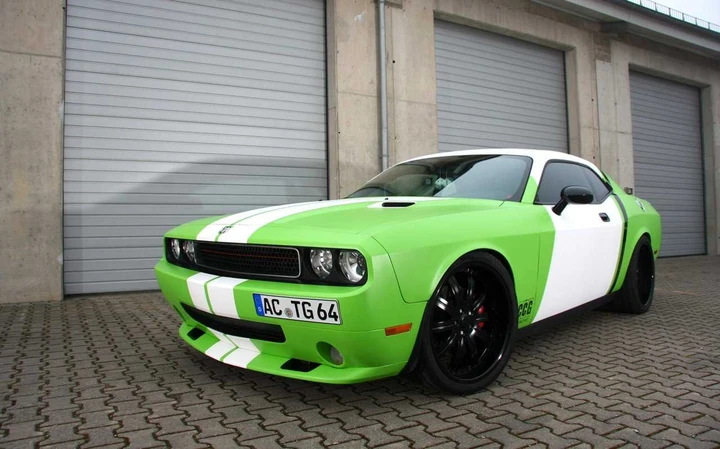 Dodge SRT-8 by CCG Automotive
