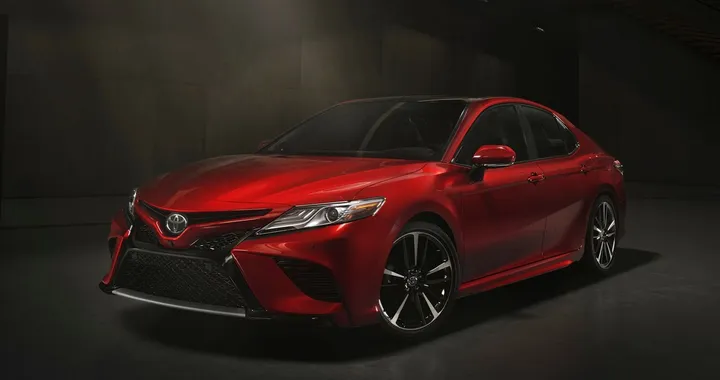 Nuova Toyota Camry: pronta ad emozionare