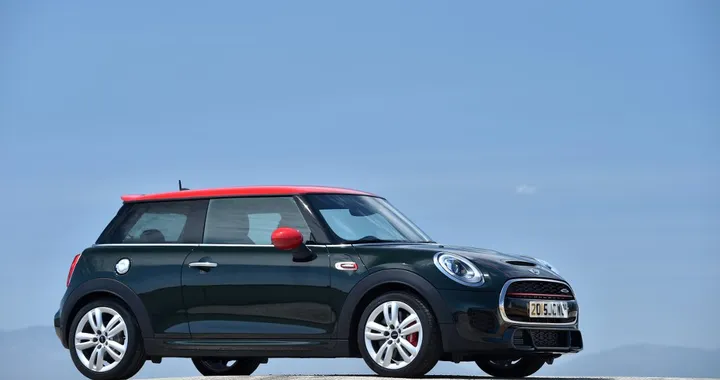 Nuova Mini John Cooper Works: in Italia da 31.200 euro