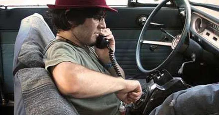 Cassazione: telefonino in auto sì, ma...