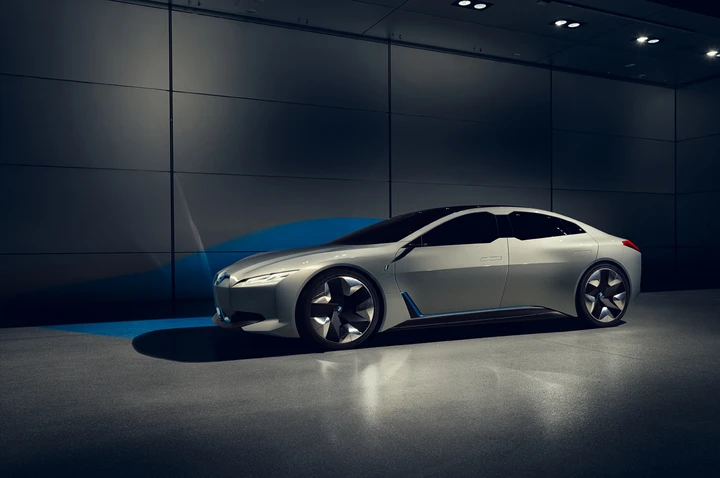 Bmw i Vision Dynamics: immagini ufficiali
