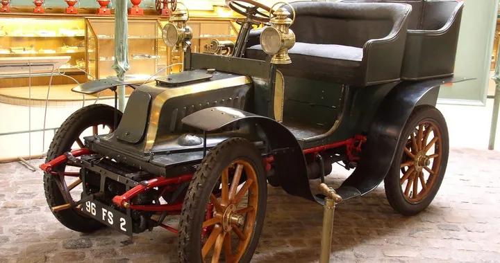 Peugeot: due storiche alla Londra-Brighton 2017