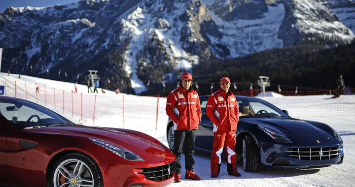 Ferrari FF: sfida sulla neve tra Massa e Alonso