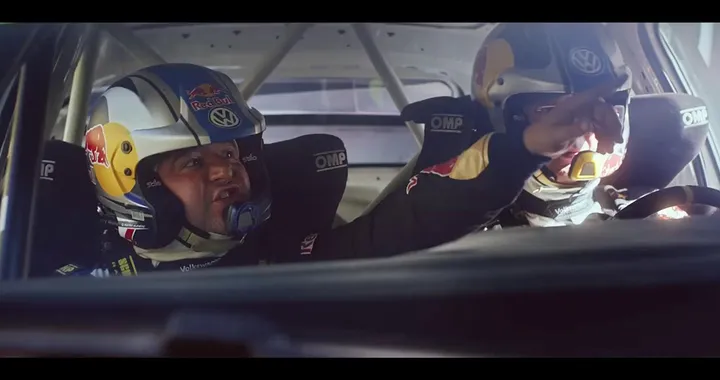 Volkswagen Polo, con App connect protagonista di un nuovo spot