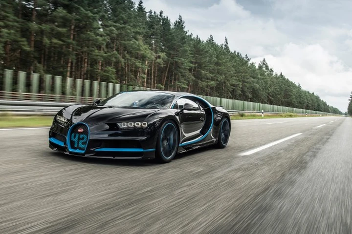 Bugatti Chiron: con Montoya è record 0-400-0 km/h: immagini ufficiali