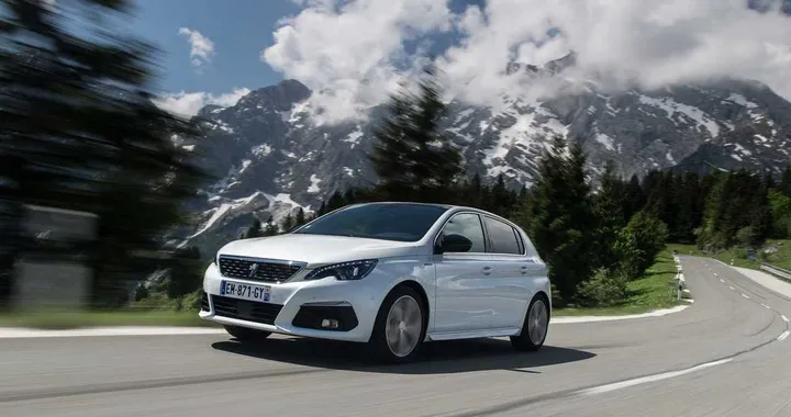 Nuova Peugeot 308 2017: primo contatto