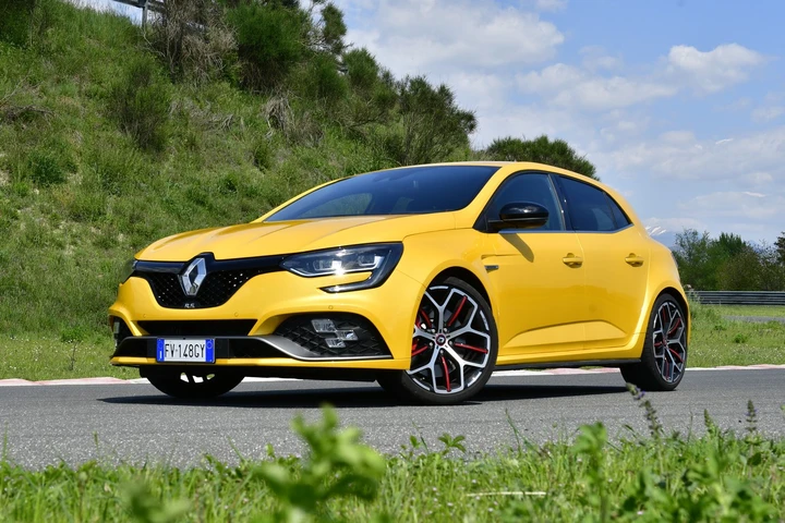Renault Megane RS Trophy: la prova su strada