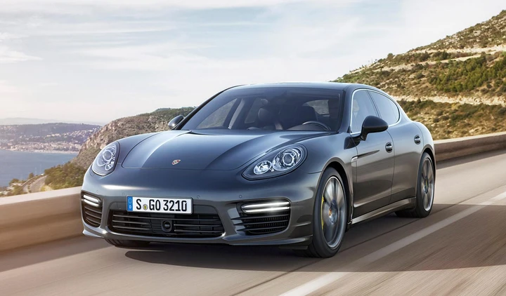 Porsche: debutta il nuovo V8 biturbo per Panamera e SUV Lamborghini