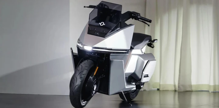 Omoway OMO X: la moto elettrica autobilanciante entra in produzione