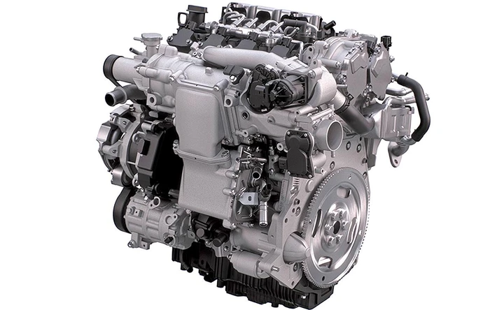 Mazda studia il motore benzina 