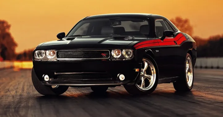 Dodge Challenger 2011: filosofia da muscle car