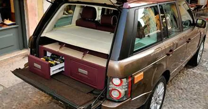 Range Rover Spirito diVino by Aznom al Vinitaly 2011