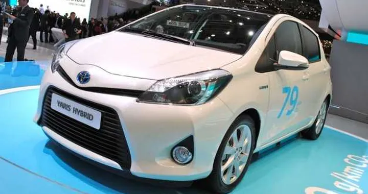 Toyota Yaris Ibrida: Salone di Ginevra 2012