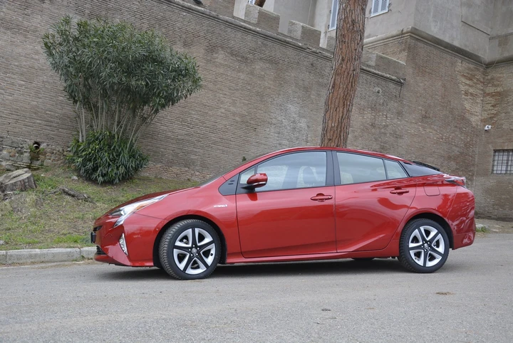 Toyota Prius: la prova su strada