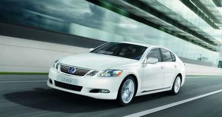 Lexus: al Salone di New York presenterà la LF-Gh