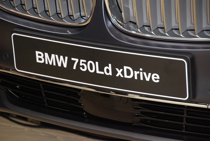 BMW 750ld xdrive al Salone di Parigi 2016