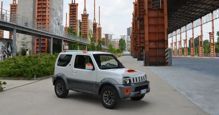 Suzuki Jimny Street: serie speciale per la città