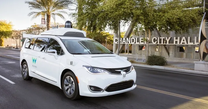 Waymo: in arrivo il servizio di taxi senza guidatore
