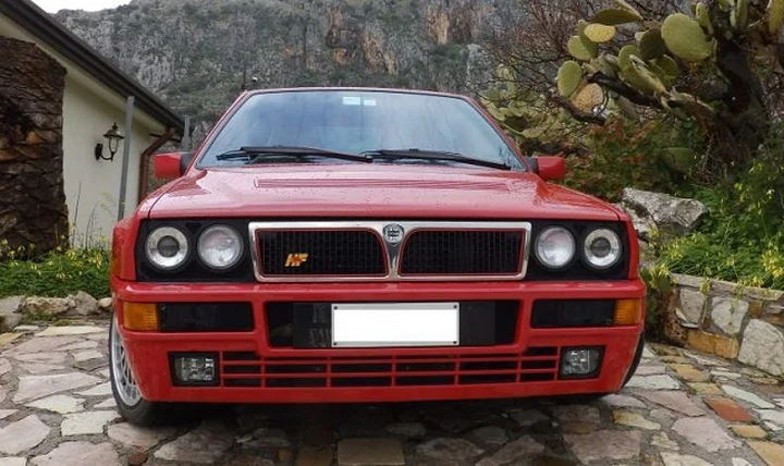 Lancia Delta HF Integrale: in vendita un esemplare pari al nuovo!