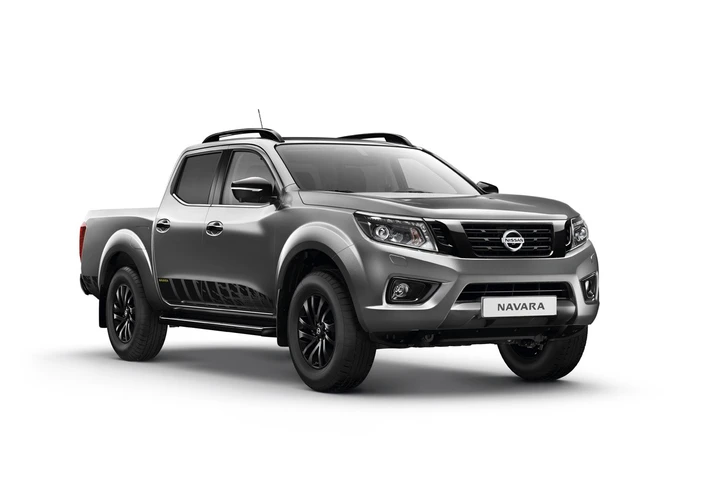 Nissan Navara N-Guard 2018: immagini ufficiali