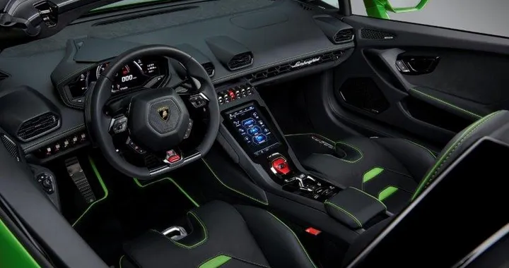 Salone di Ginevra 2019, le supercar scelgono Alcantara per gli interni