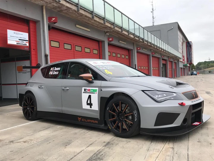 CUPRA alla World Ducati Week 2018: le immagini ufficiali