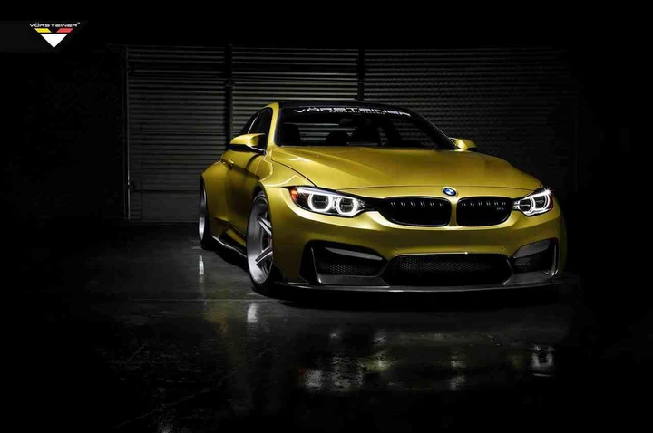 Bmw M4 Coupé GTRS4 by Vorsteiner: le immagini ufficiali